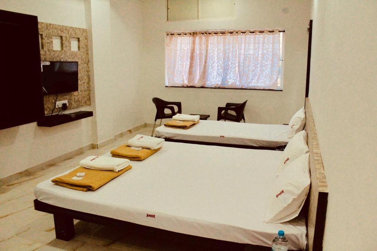 Hotel Mangalam Kurandvad Ngoại thất bức ảnh