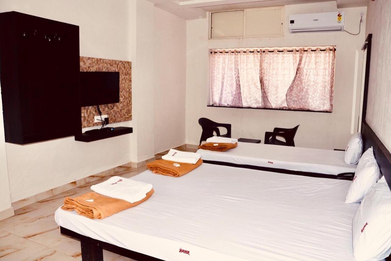 Hotel Mangalam Kurandvad Ngoại thất bức ảnh