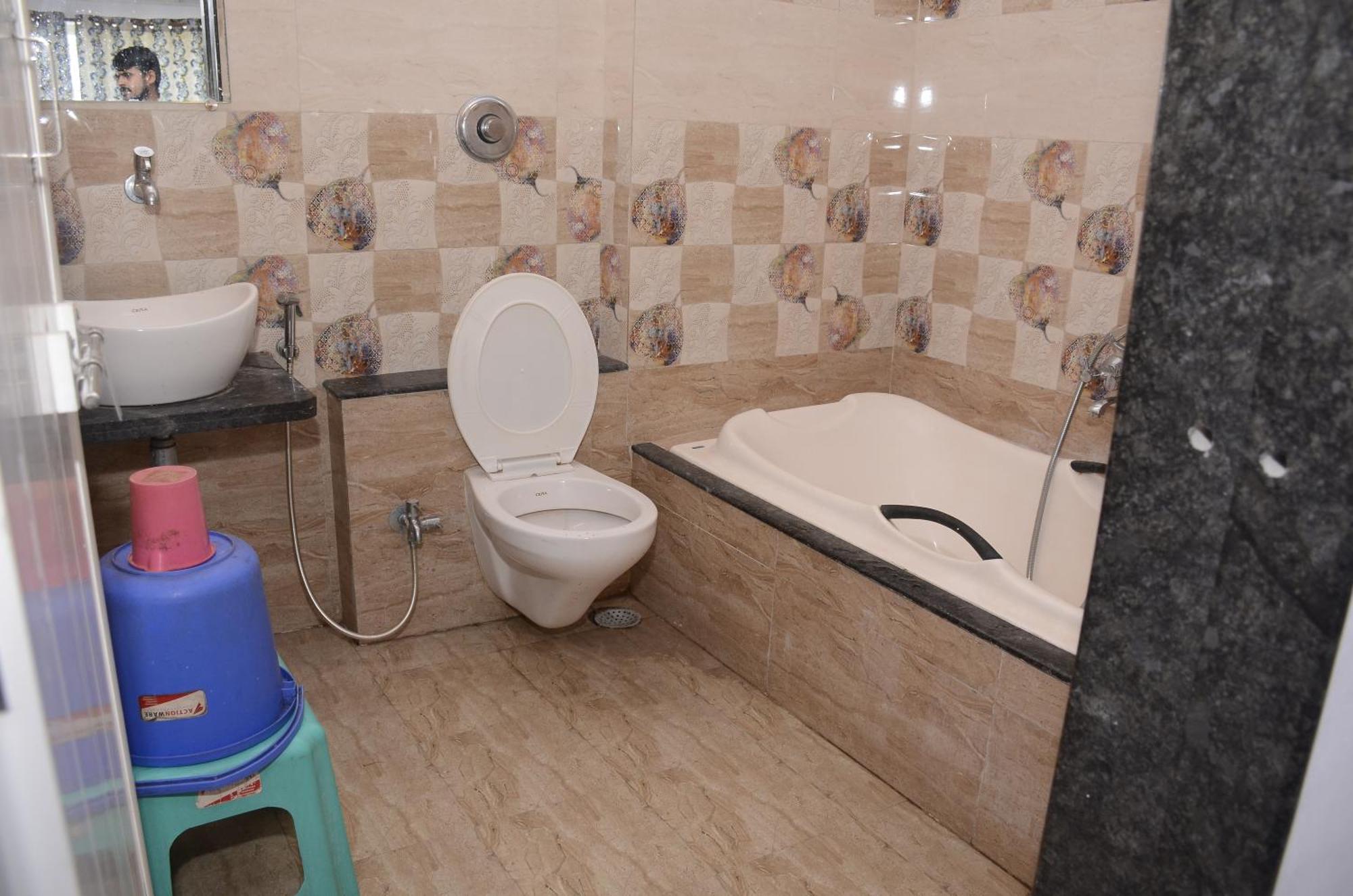 Hotel Mangalam Kurandvad Ngoại thất bức ảnh
